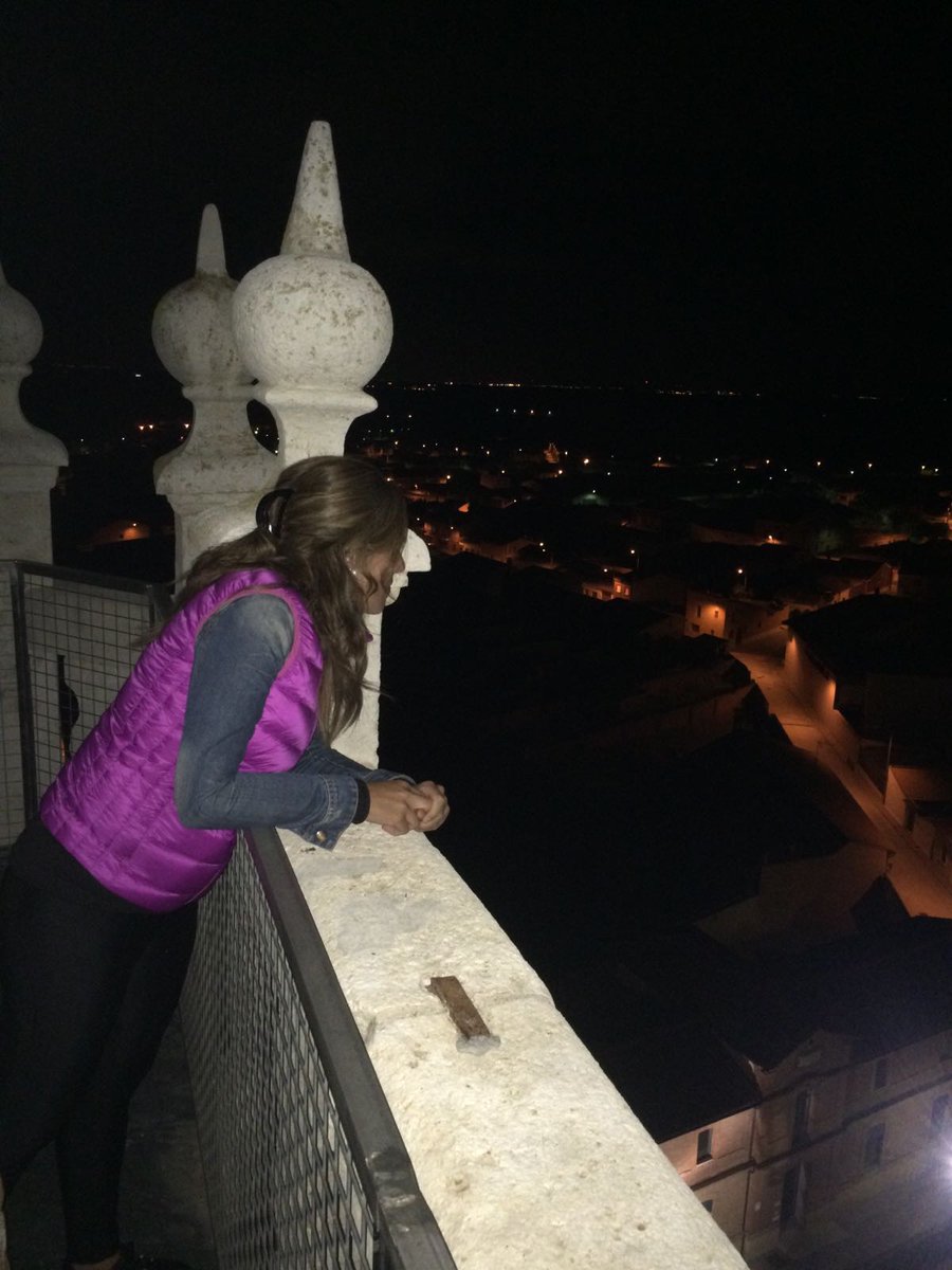 VickyArena's tweet photo. Bonita visita nocturna!!! https://t.co/b7oTCuem59