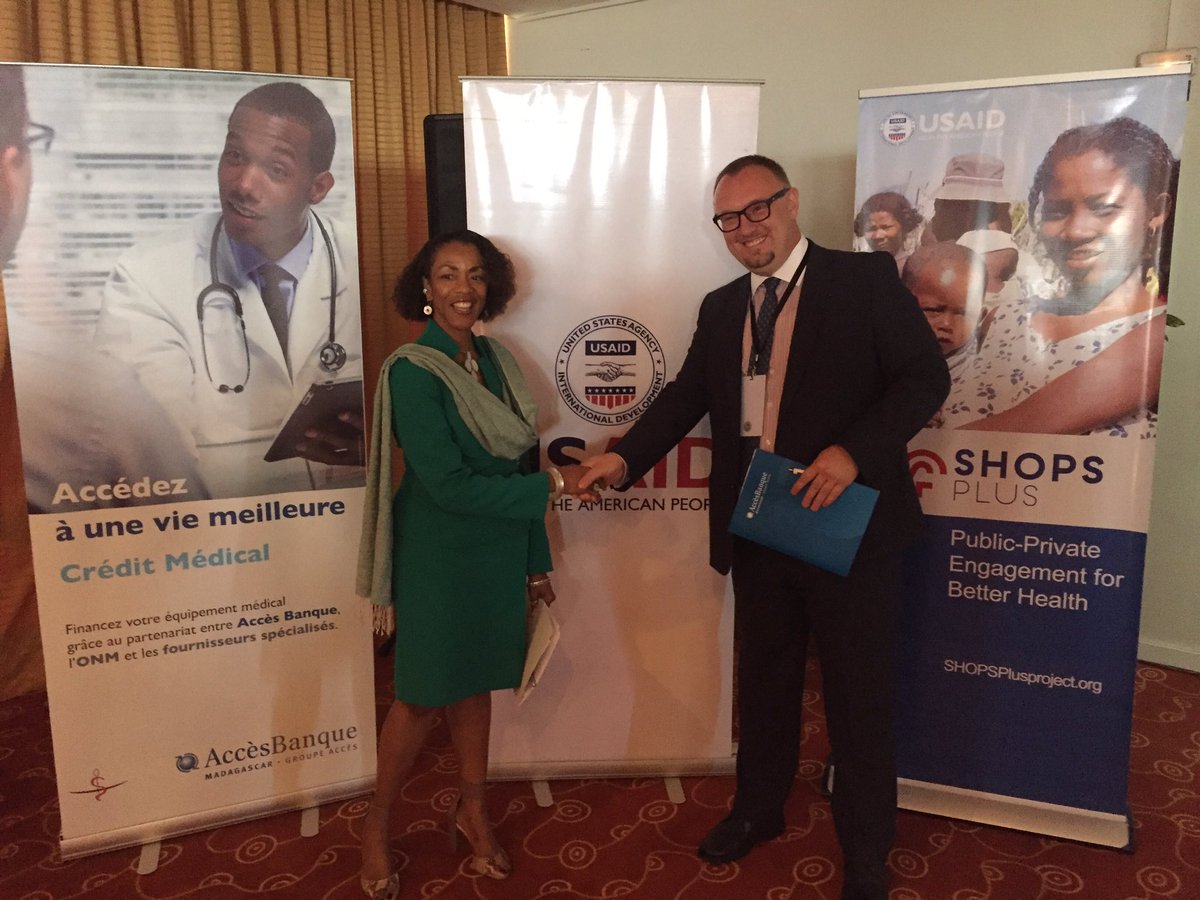 USAID #Madagascar and AccesBanque announce partnership providing loans & other assistance to health care businesses
