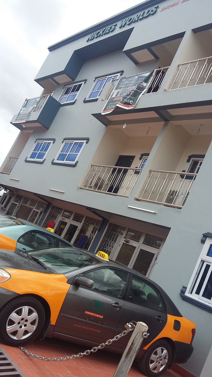 NelsonWorlds's tweet photo. We have large numbers of urban taxis available for pickup. Only genuine and hardworking drivers are needed. https://t.co/WmThzFxFUy