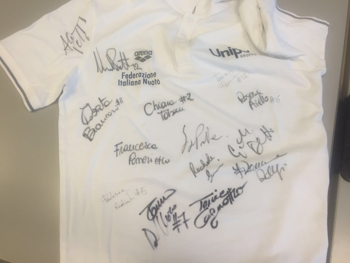FINOfficial_'s tweet photo. All'asta la maglia degli #azzurri per sostenere le popolazioni colpite dal sisma di agosto https://t.co/5fiRdvVBcE https://t.co/UUOcpssWwu