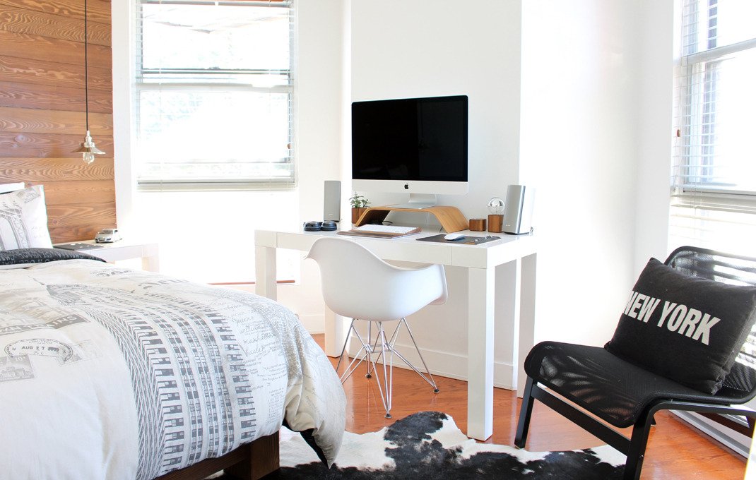 Storyline's tweet photo. Blog Post: You Don't Have to Make Your Bed to Write a Book — https://t.co/iGiRr57meu https://t.co/4YcIG6DLI1