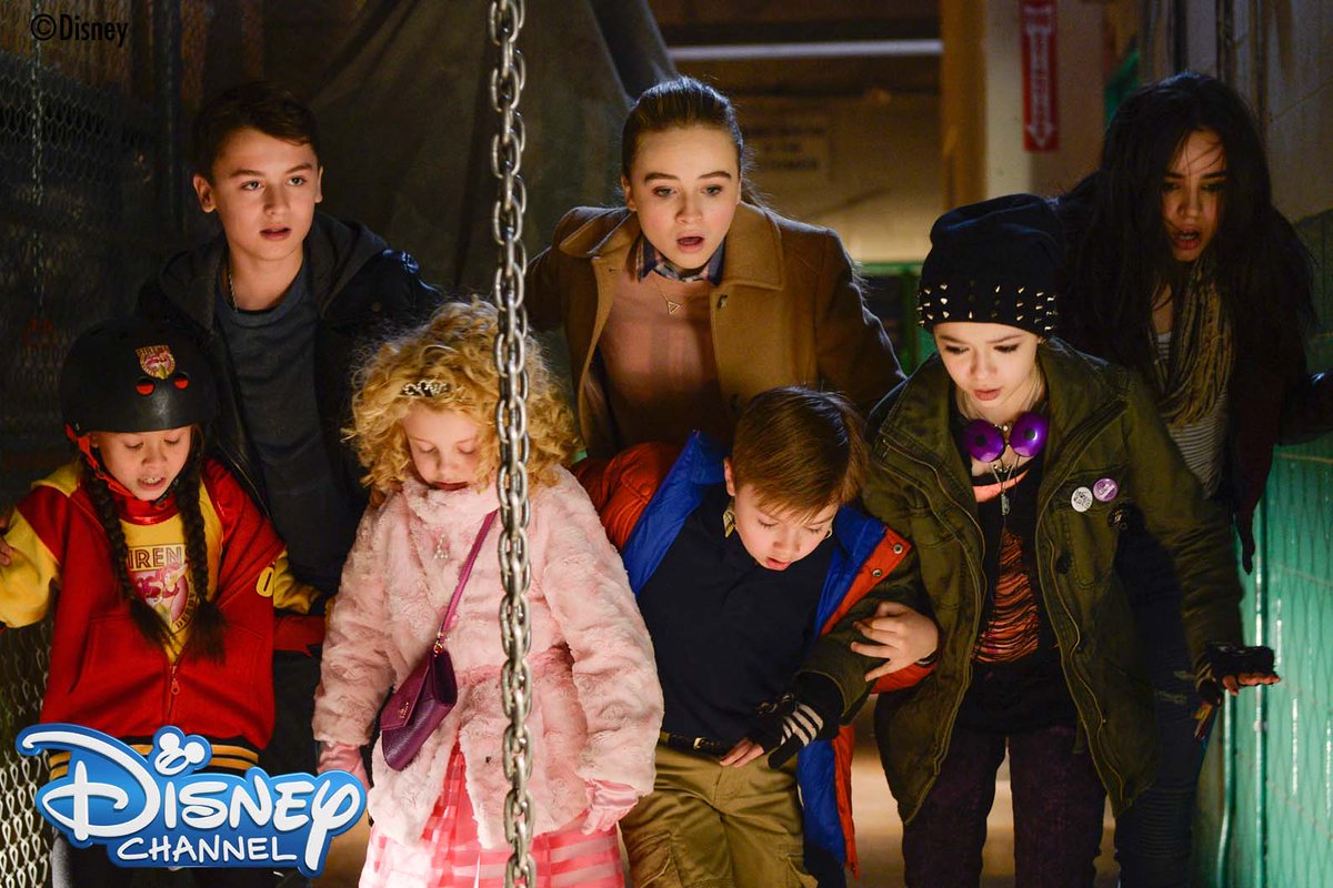 ディズニー チャンネル公式 בטוויטר オリジナル ムービー特集も明日でフィナーレ 19時30分 最新作 ベビーシッター アドベンチャー を放送 有名写真家のアシスタントを目指す2人の女の子が携帯を取り違えた事から起こる一夜の冒険を描きます