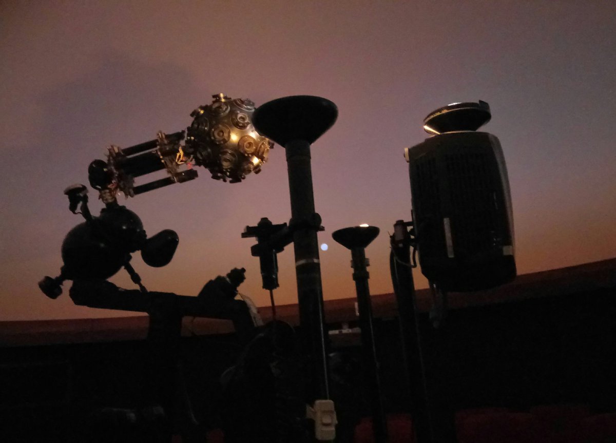 Dwarnisaurs's tweet photo. Today I started my training at the #adelaideplanetarium . #stars #sciencecommuniction #astronomy #planetarium https://t.co/VgNSf1ZYfr