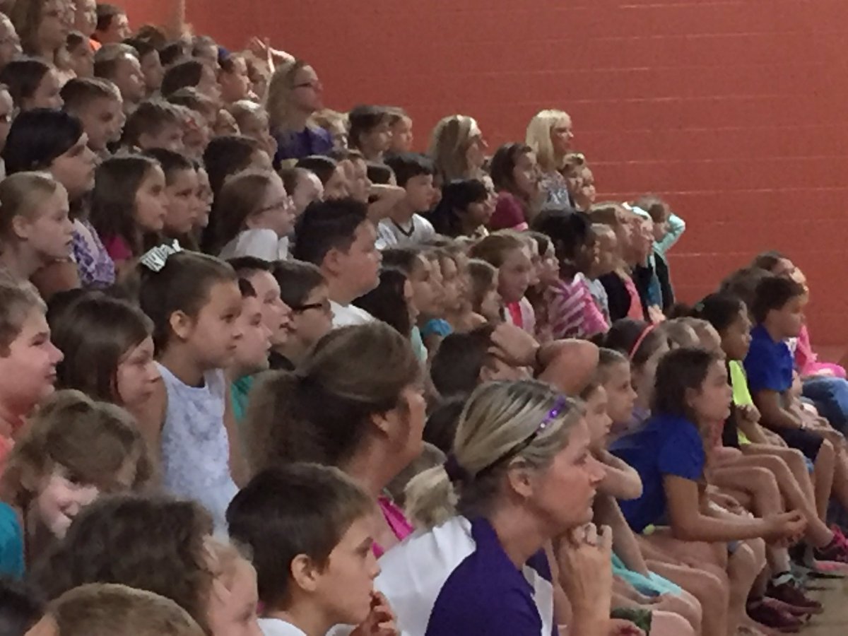 ewescounselor's tweet photo. Ask your 3rd/4th grader what they learned about Internet safety today. #EWGameon https://t.co/2VQrAT6hjF