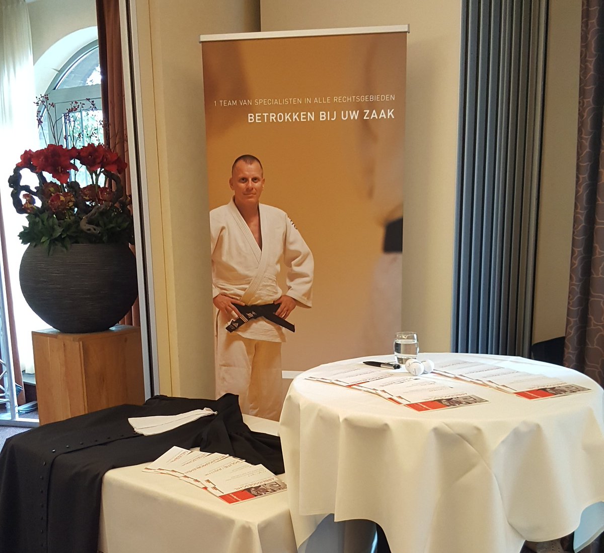Chrisverhaeg's tweet photo. @Inspire_career ik ben er klaar voor! @TRCadvocaten https://t.co/CnlrZnXNMr