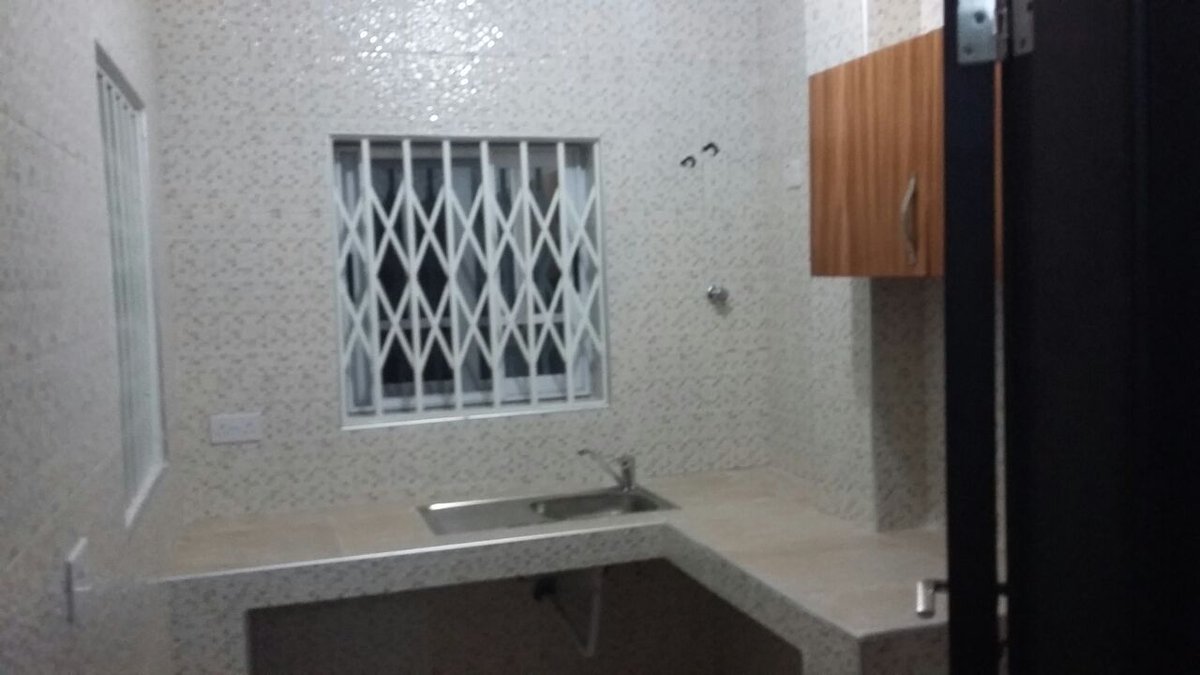 NelsonWorlds's tweet photo. Excellent 1 Bedroom Apartment at Ashongman Estate. CCTV, Air conditioners, fitted kitchen, Water Heater. 0262245999 https://t.co/KkOKuxrIw5