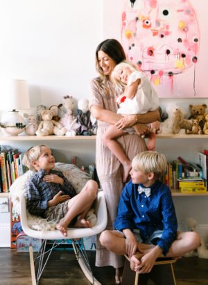 MINIMODENY's tweet photo. The current state of @UllaJohnsonInc? Coveted. https://t.co/OQeUx3HGHP  #MomCrush #GirlBoss #MomsRule https://t.co/Rd7VZwUM7l