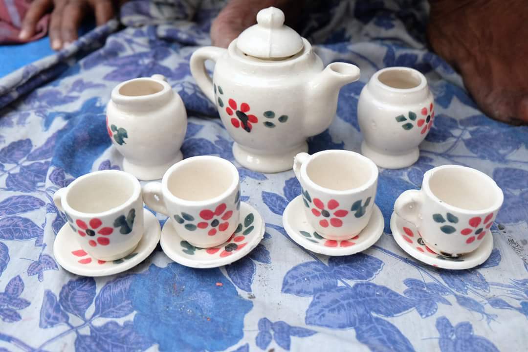 bandrabuzz's tweet photo. Tea Anyone?? #bandrafair #teapartysets #onlyforkids #Girlschildhoodgame #memoriesforlife #amusthaveforlilgirls https://t.co/30ga2Va50P