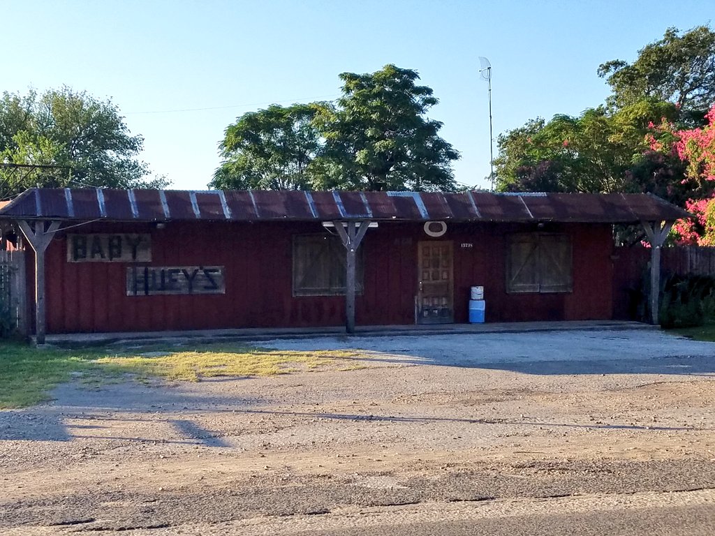 SouthTejas1984's tweet photo. Dont forget also tonight: @gabegarciamusic & Johnny Lee from 6:00-1200 #RealCountryMusic #LytleTejas #DNS https://t.co/zbKrRTYOHG