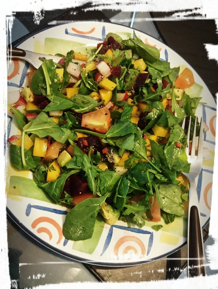 SpanBam's tweet photo. Love a @PTEmzPP #SuperSalad to brighten up a rainy day #eatcleantraindirty #abctoabs #makeithappen #runwithpride https://t.co/JrDlAlYc5e