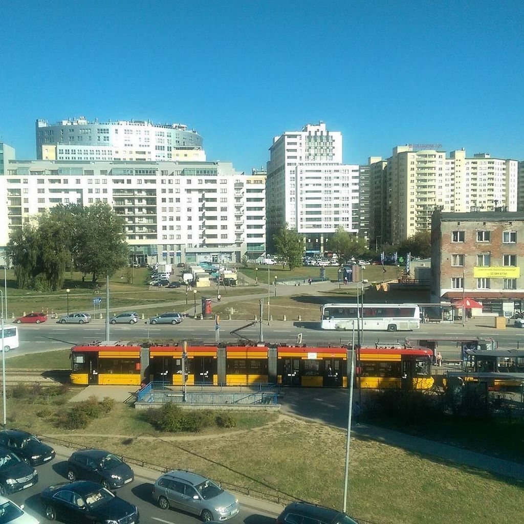 GeoSGrchw's tweet photo. Widoki z biura w nowej pracy #nowWork #newViews #nowaPraca #noweWidoki #Warszawa #Mokotow https://t.co/GdGTxVZZyb https://t.co/D5MYjAOUV2