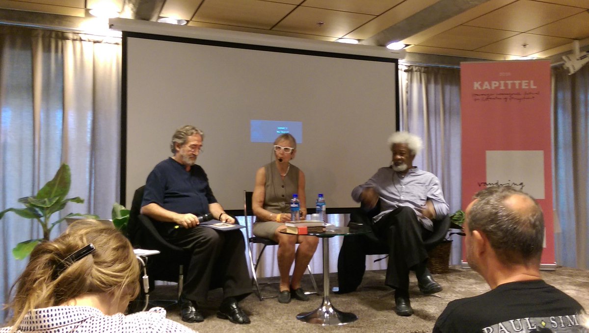 GutierrezTekst's tweet photo. Soyinka om å endre verden: "Jeg er bare lat&amp;vil skape omstendighetene til å leve fredelig." @Solvberget @Kapittel https://t.co/CRNSUPPZrK