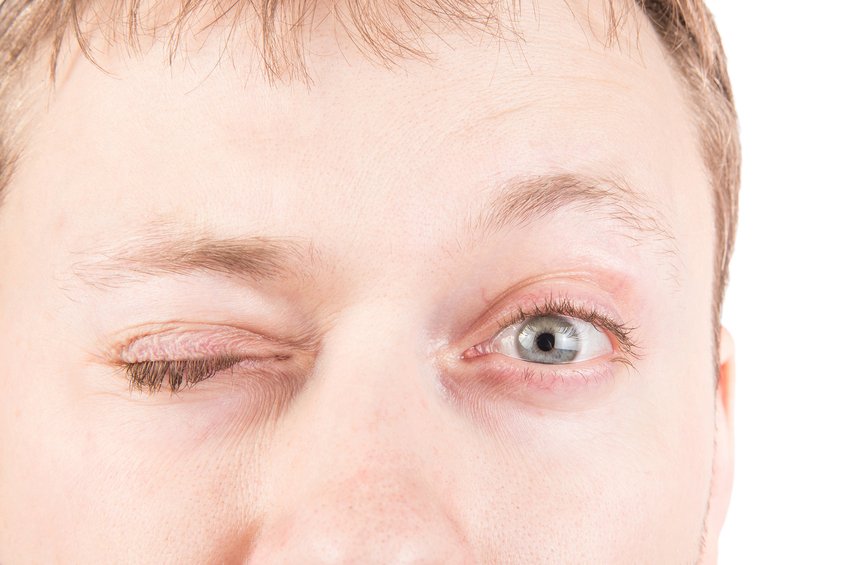 InsureOptician's tweet photo. The average blink lasts for about 1/10th of a second #FactFriday https://t.co/jfaoL5IgCU