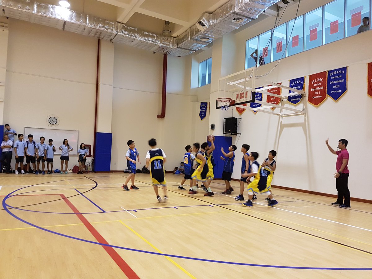 Quangn88143's tweet photo. Congratulations AIS MS Boys Basketball B-Team just dominating the competition. #aismsrocks #amisvnfun https://t.co/DJonTY0teB