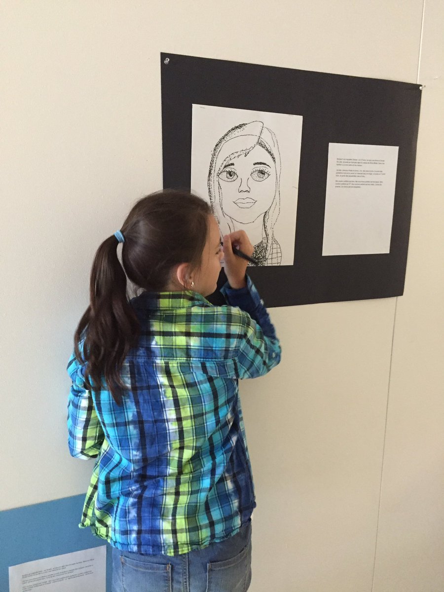 HBilder's tweet image. Using #verticalspaces to complete our self portraits today. #ocdbarts