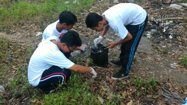 Merti Sekolah Ben Ayem #Mesem <a href="/palangmerah/">Indonesian Red Cross</a> Remaja #PMR SMAN 1 Sewon #Bantul #Jogja #71tahunPMI