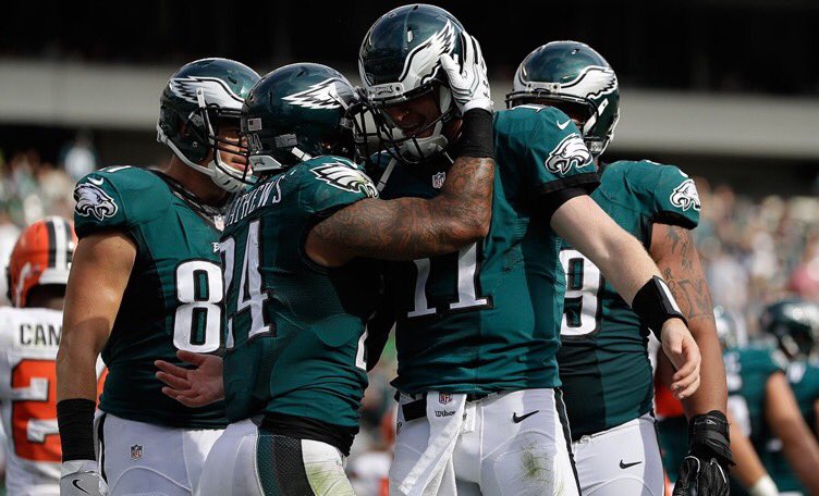 #Eagles QB Carson Wentz has been named NFL Rookie of the Week, as voted by fans. #FlyEaglesFly