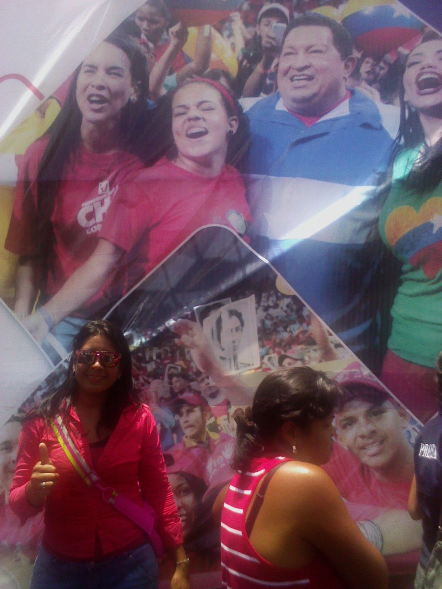Aatr15's tweet photo. @VTVcanal8  JPSUV MATURIN #TodoElApoyoPaMaduro DESDE LA PLAZA ROMULO MONAGAS ACTIVOS CON LA REVOLUCION. https://t.co/iUgyR0JGrk