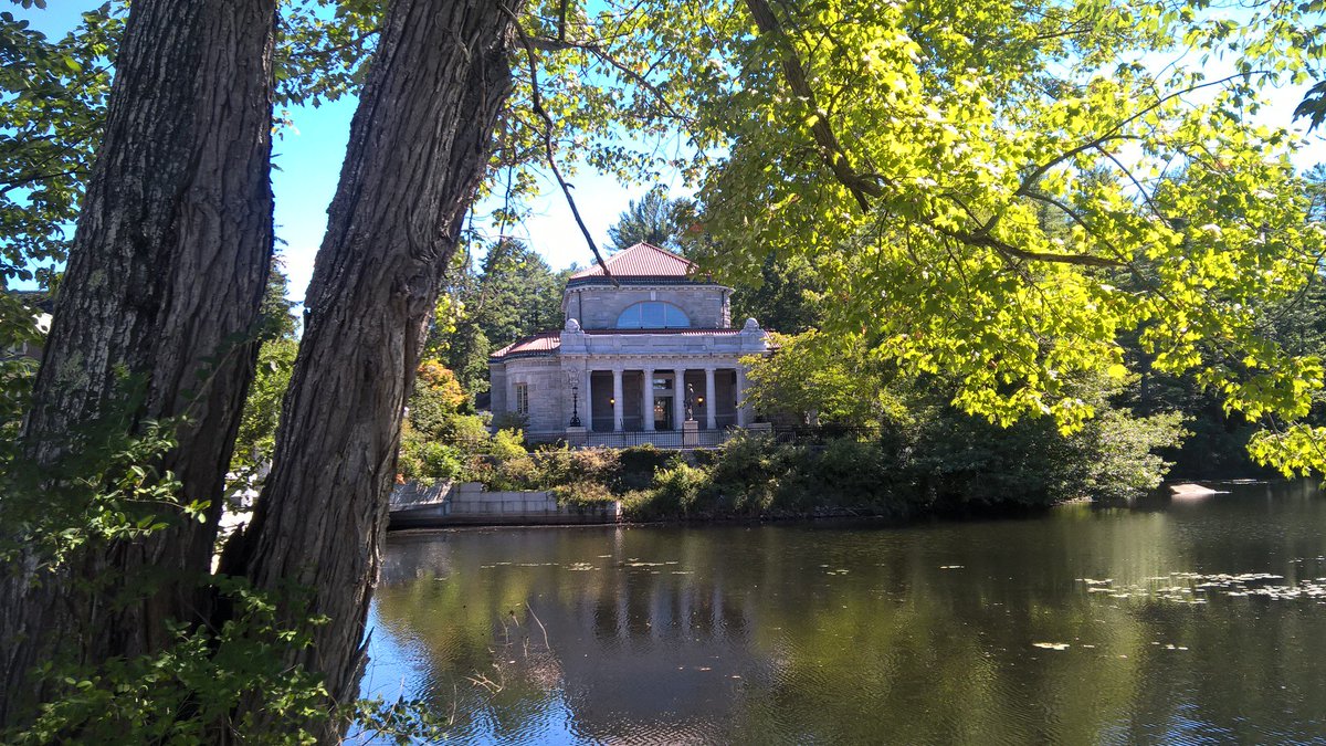 StPaulsAnna's tweet photo. Always a pleasure to behold Sheldon, the #SPSNH former library that's now our Admission building #inspiredbybeauty https://t.co/odTJgTYUM8