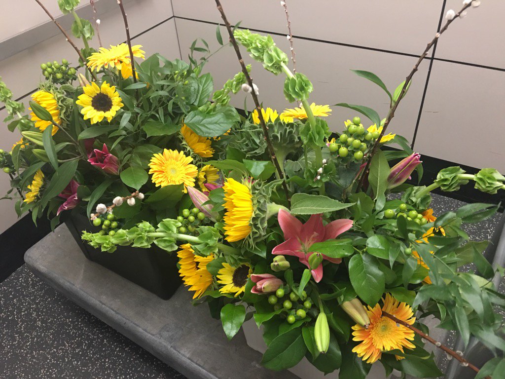 SMA_CT's tweet image. Getting ready for the #brassbutton honoring the #Albertfamily