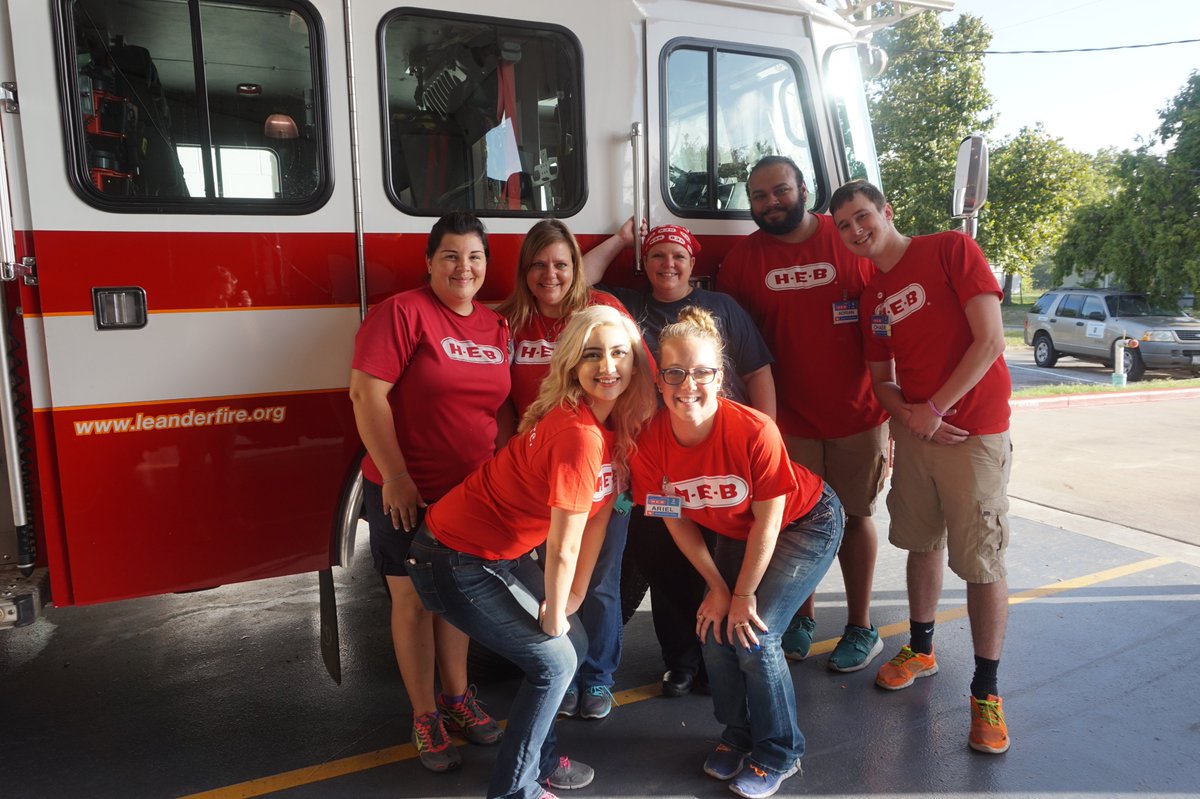 Leander_Fire's tweet photo. THANKS #HEBLeander! #PatriotDay It's was an honor to have you! https://t.co/aQsOMgBLAj