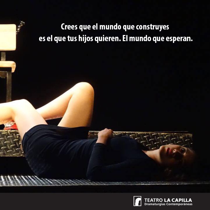 LaCapillaTeatro's tweet photo. Cordelia es interpretada por @laalereyes ¡Últimas 2 funciones de #FuckLear! Mañana 7pm https://t.co/UlkXX1dNWt https://t.co/99KPogtOBz