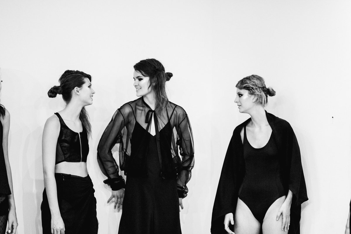 love_amika's tweet photo. Backstage with @katie_gallagher #amikaNYFW https://t.co/bNYepkAD1F