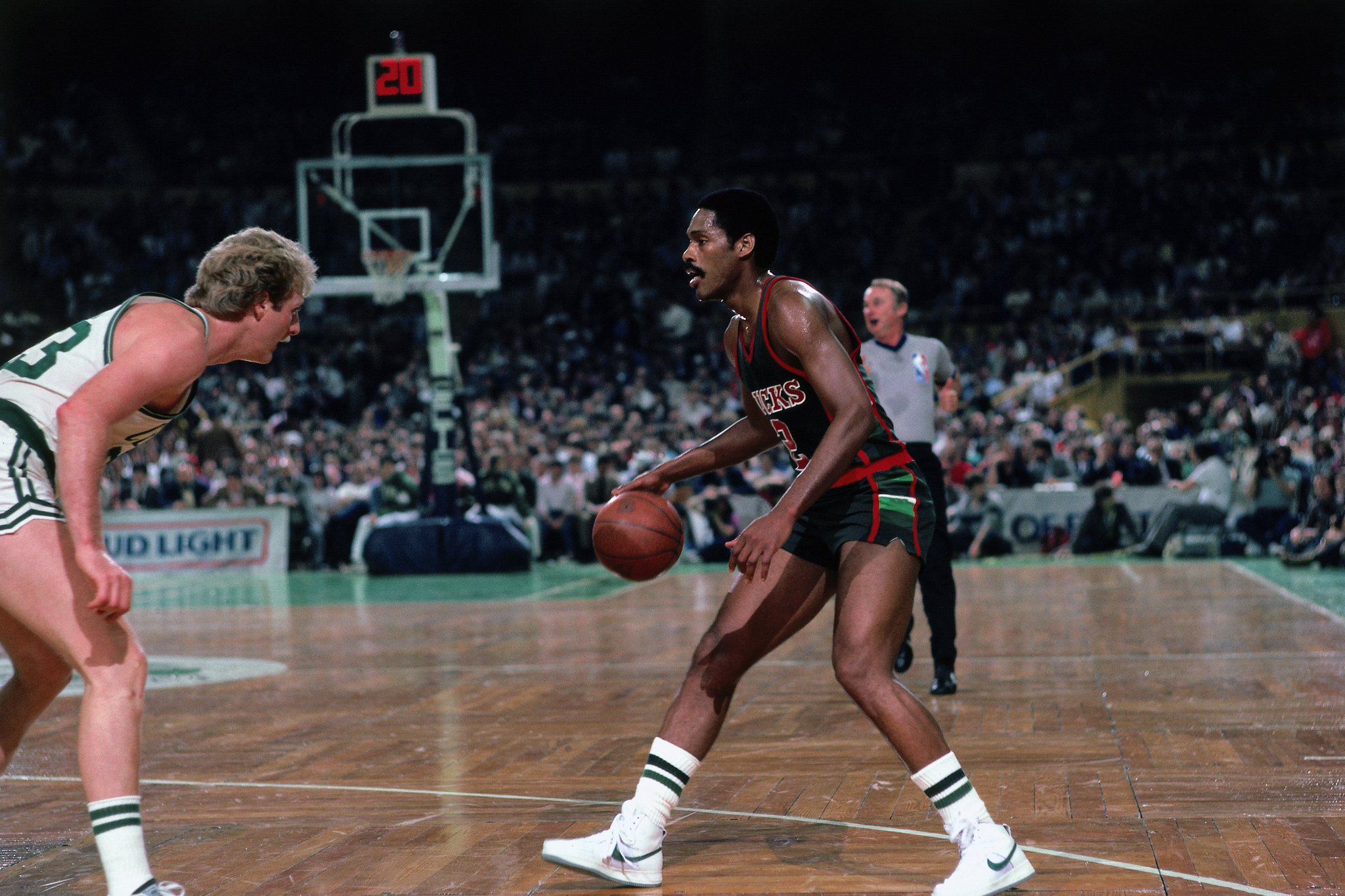 Happy Birthday to Bucks legend Junior Bridgeman!! 