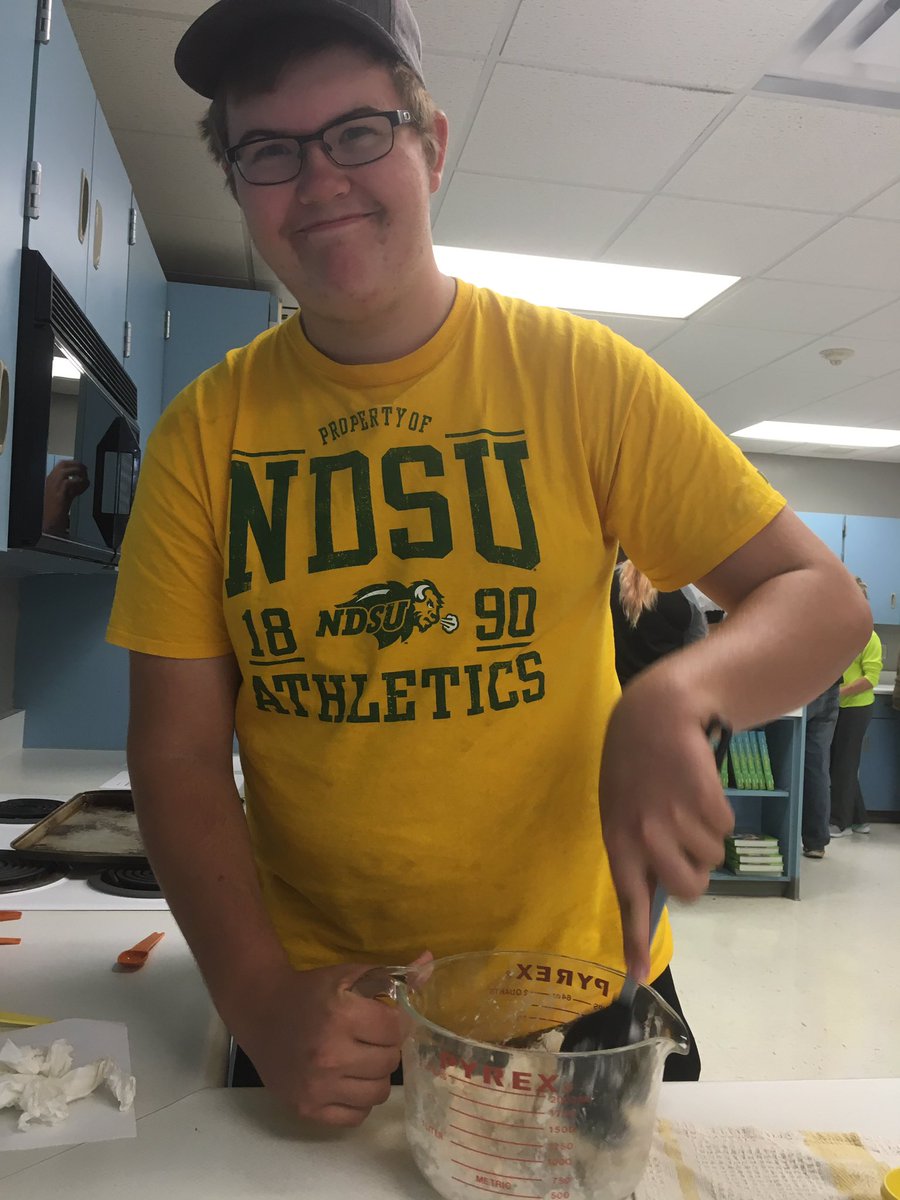 PHScullinary's tweet image. Welcome to red lobster how may I serve you ???🦀