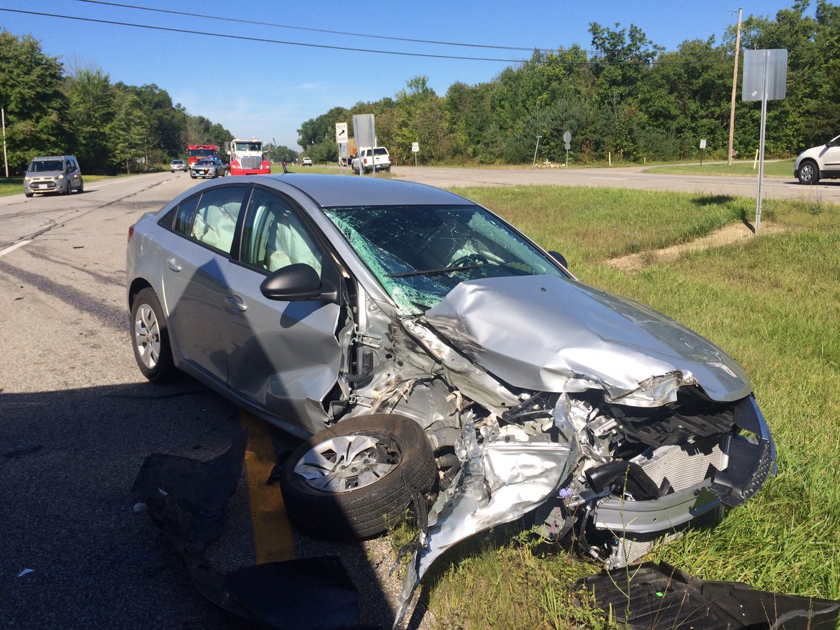 FTFD22's tweet image. Auto-Aid to Southington Twp. Rescue22 responded. Minor injuries transported to local ER.