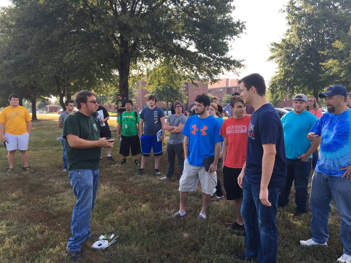 Mrs_C_ATU's tweet photo. Thanks to guest speaker and ATU alumnus @RobertLatis for speaking to CS/IS/IT freshman classes this morning! #ATU20 https://t.co/39ENul16KW