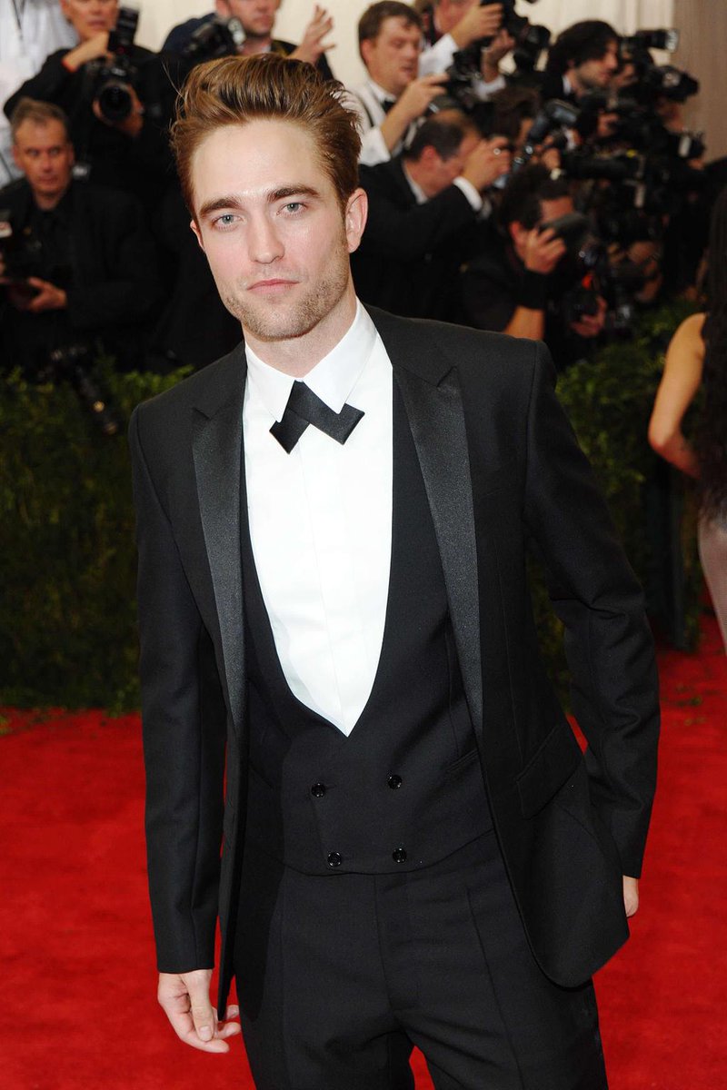 IamRobAddicted's tweet photo. #MetGalaRob ππβ€ https://t.co/U2tGZBItKv