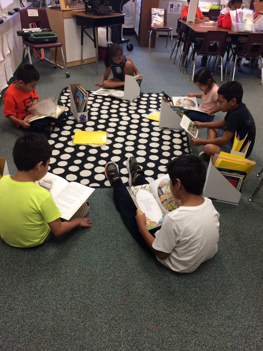 BagdadElem's tweet photo. Reading books of choice. #everychildeveryday https://t.co/lRl8LK8Xd4