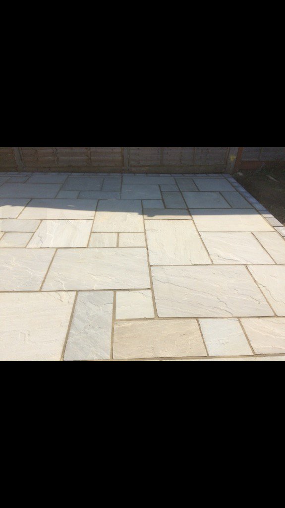 DMDRIVEWAYS's tweet photo. @_LONDONSTONE  another installation in ruislp https://t.co/pKw7RHASHC