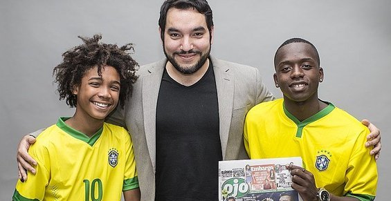 Actores de película sobre #Pelé llegaron a Perú para estreno de cinta diariocorreo.pe/deportes/actor…