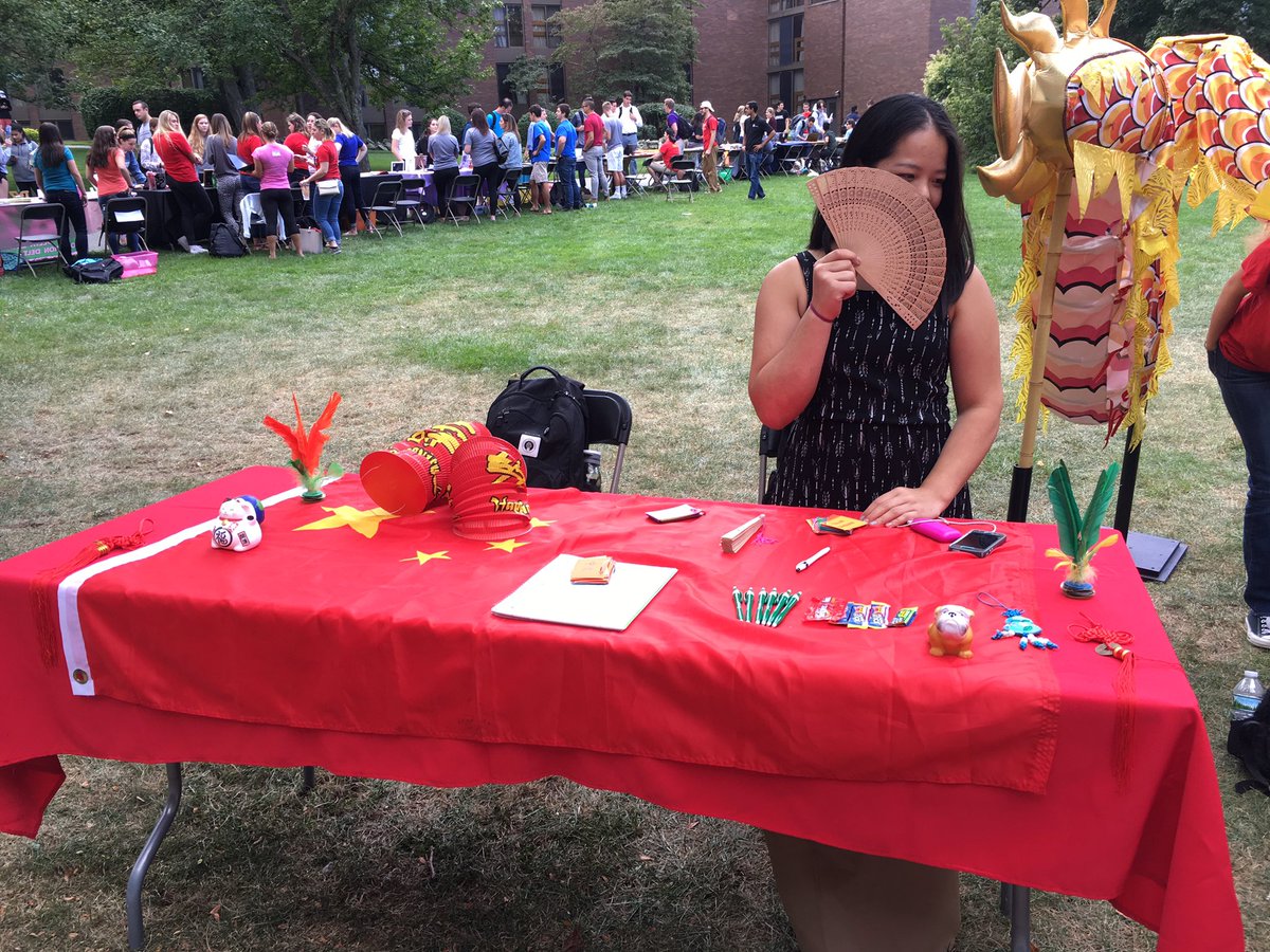 Today is the Org Fair! Stop by our table and learn more about #GCC @BryantOCE
