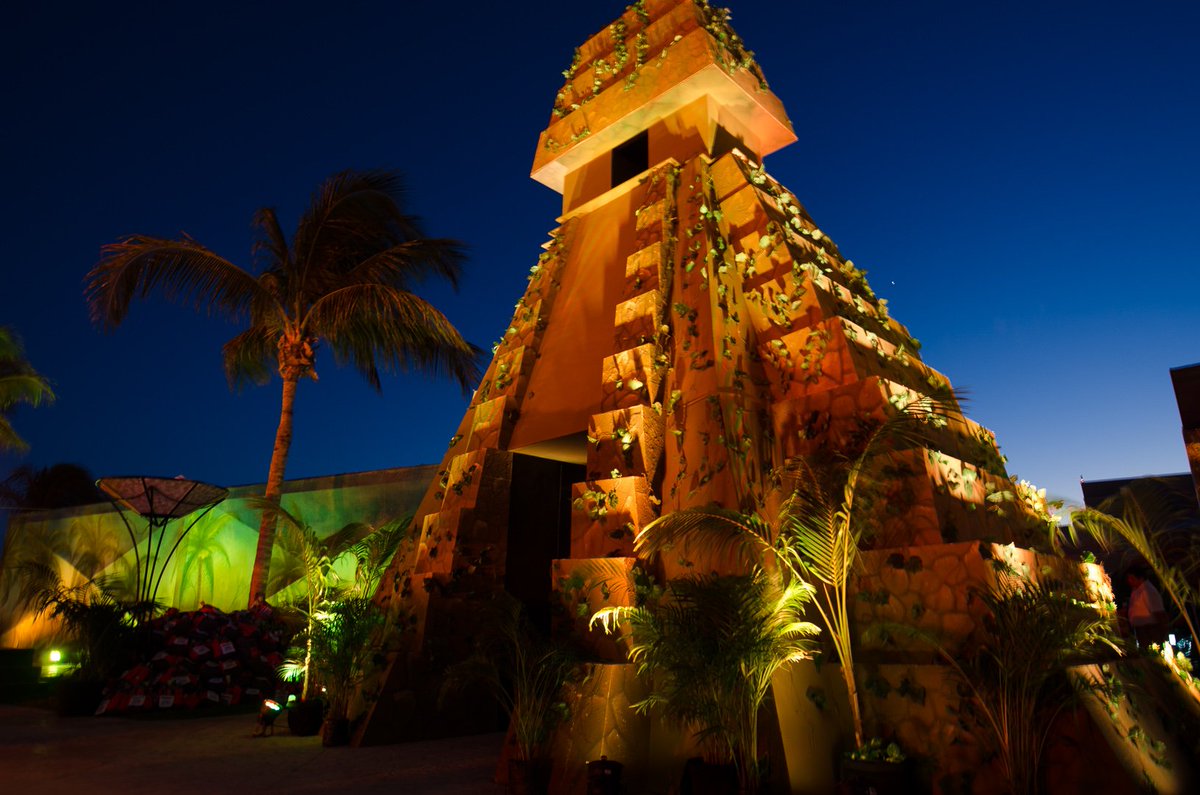 FullCircleEvent's tweet image. #FlashbackFriday built a Mayan inspired village to see @CobraStarship and @vicnowgenius at the #moonpalace #Cancun