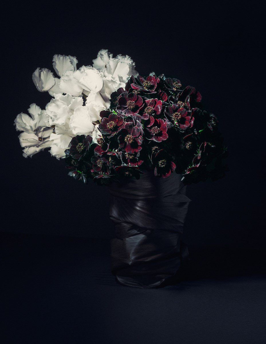 AnOtherMagazine's tweet photo. Lauded florist #MarkColle has interpreted the 4 #AnOtherAW16 covers with bespoke bouquets:https://t.co/kwYBP9cPo7 https://t.co/SAUn0isxKo