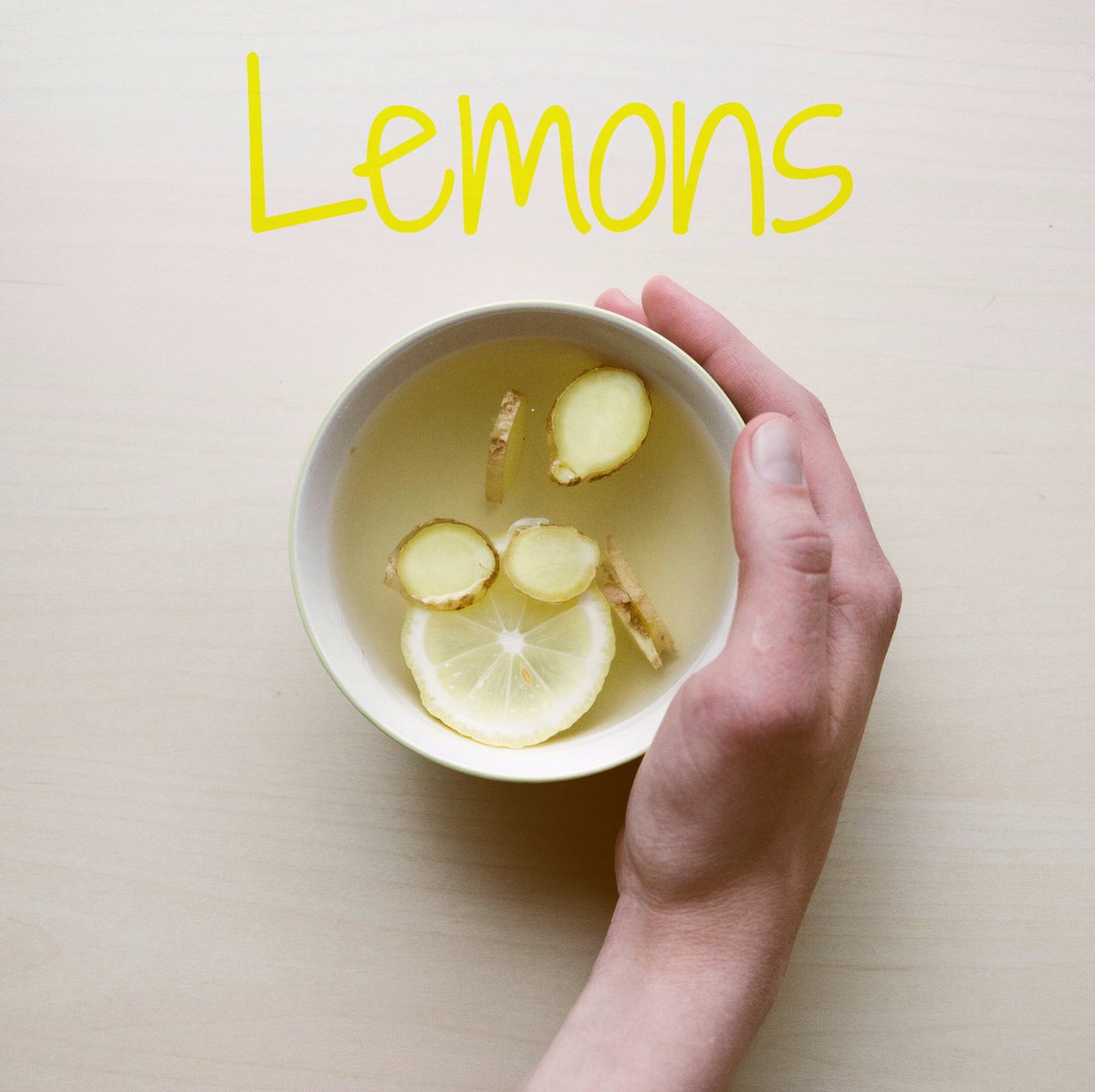 OneBiteAttaTime's tweet photo. "L" is for lemons. How have lemons saved your life? #🍋 #lemons #HappyFriday #nutrition #health #lemonwater https://t.co/yj355HIUAa