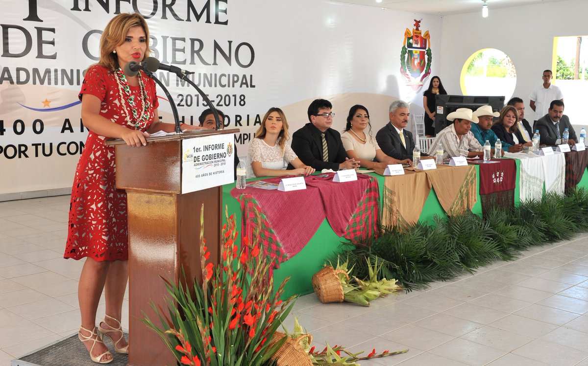 Los problemas comunitarios se enfrentan con trabajo: <a href="/claudiapavlovic/">Claudia Pavlovich A.</a> ow.ly/waJn304gh0V #MediaZoomHMO #Bácum