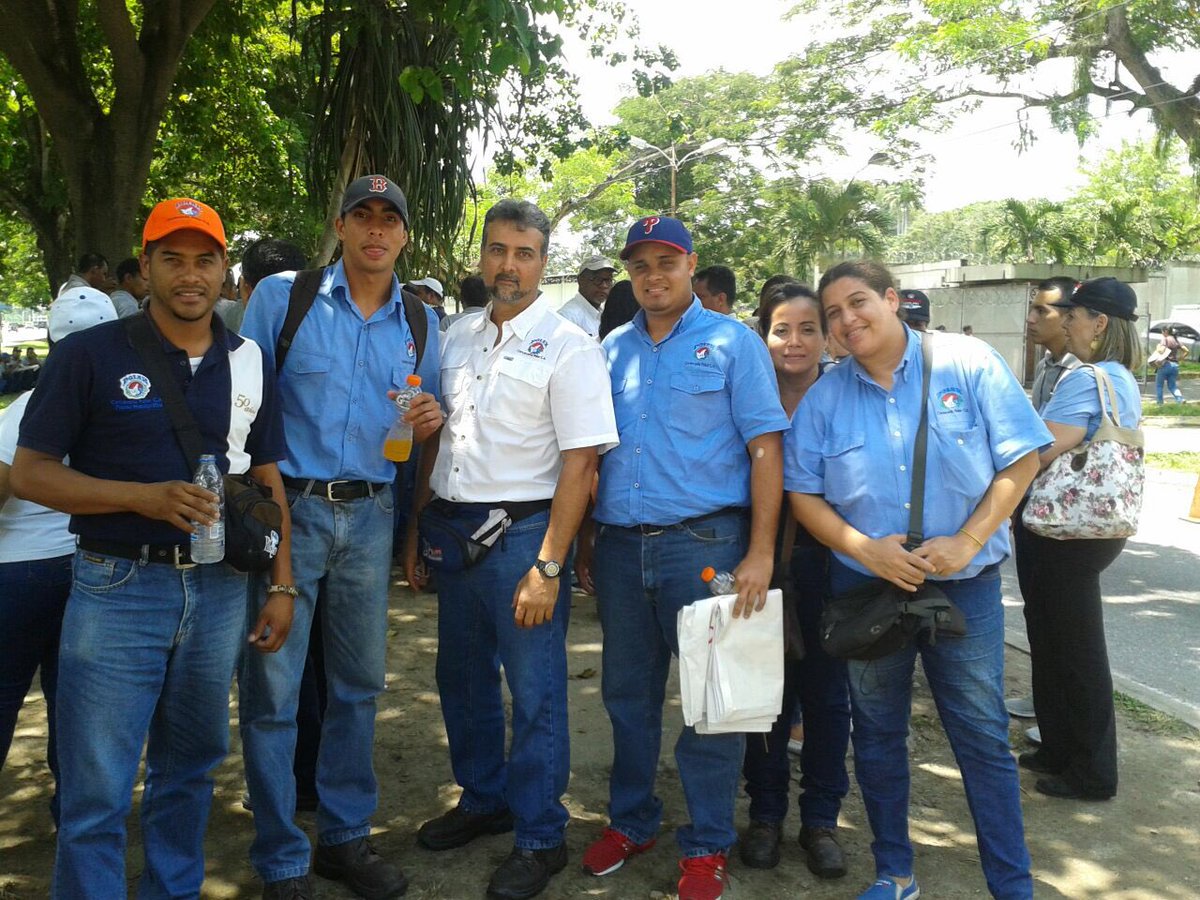 Nuestros compañeros de Cervecería acompañando y esperando la liberación de nuestra compañera LAYRA #LiberenALayra