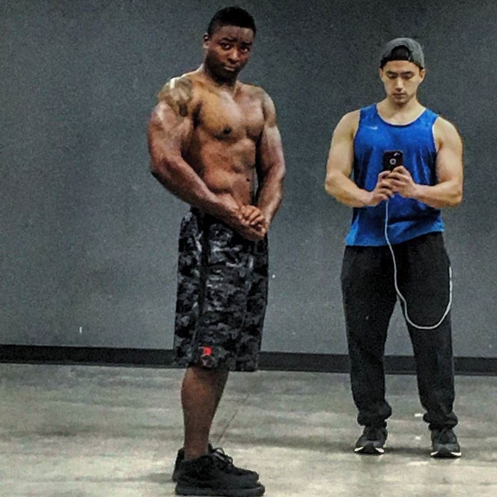BodyByBell's tweet photo. I don't know anything about posing
.
#Fitfam #Bodybuilding #Fitness #BodybuildingMotivatio… https://t.co/jjzckK6LML https://t.co/5W2CMOdIhZ