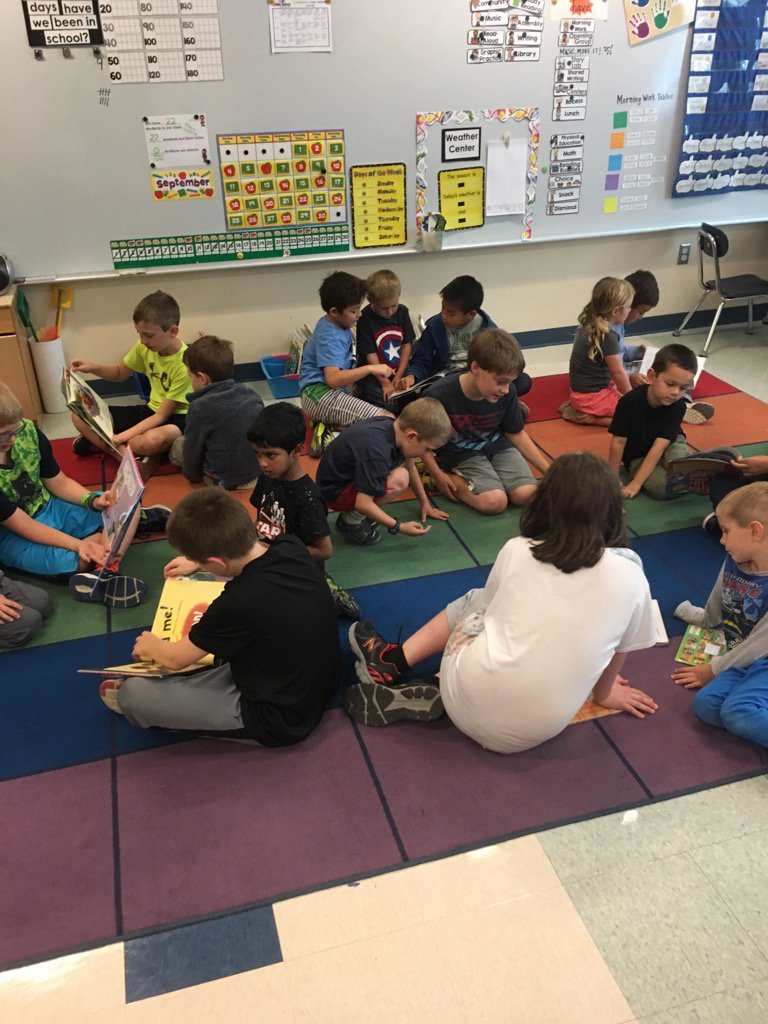 mizconnor's tweet photo. First day of reading buddies!! #rm212 @mrsacarta https://t.co/84vpyb4sse