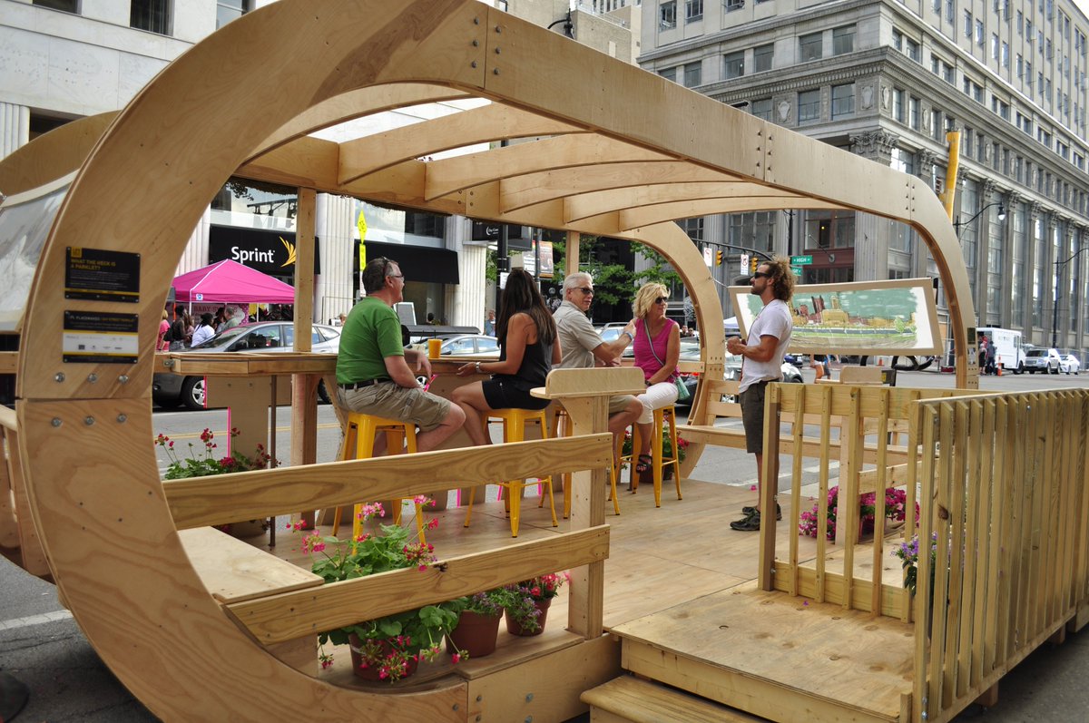 LoriCullen's tweet photo. Up next at 3pm EST,  I'll showcase an amazing #parkingday project in #ColumbusOhio Read more https://t.co/oDSa9kMHxD https://t.co/09ajZUUCKm