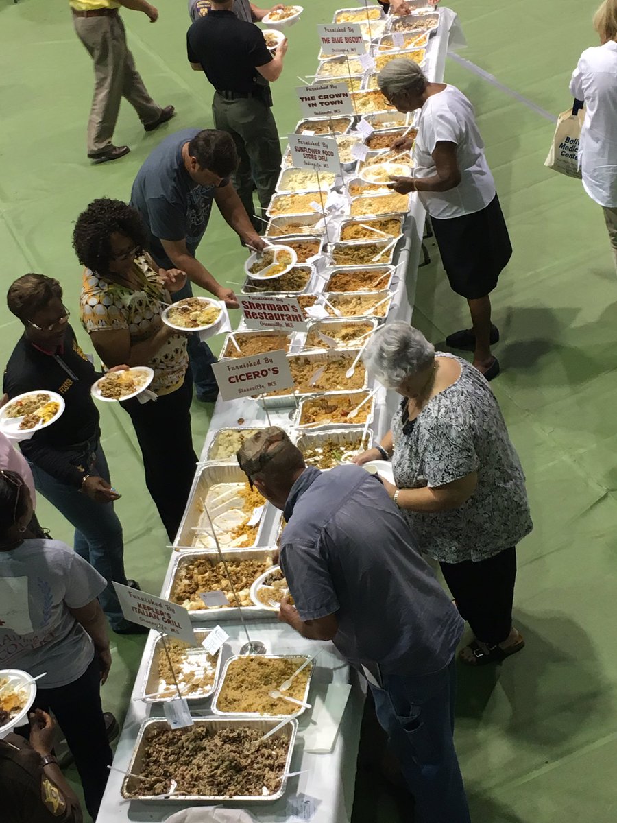 TateCountyExt's tweet image. It's a great day at the Delta #rice promotions luncheon in Cleveland #MSUext #mscrops