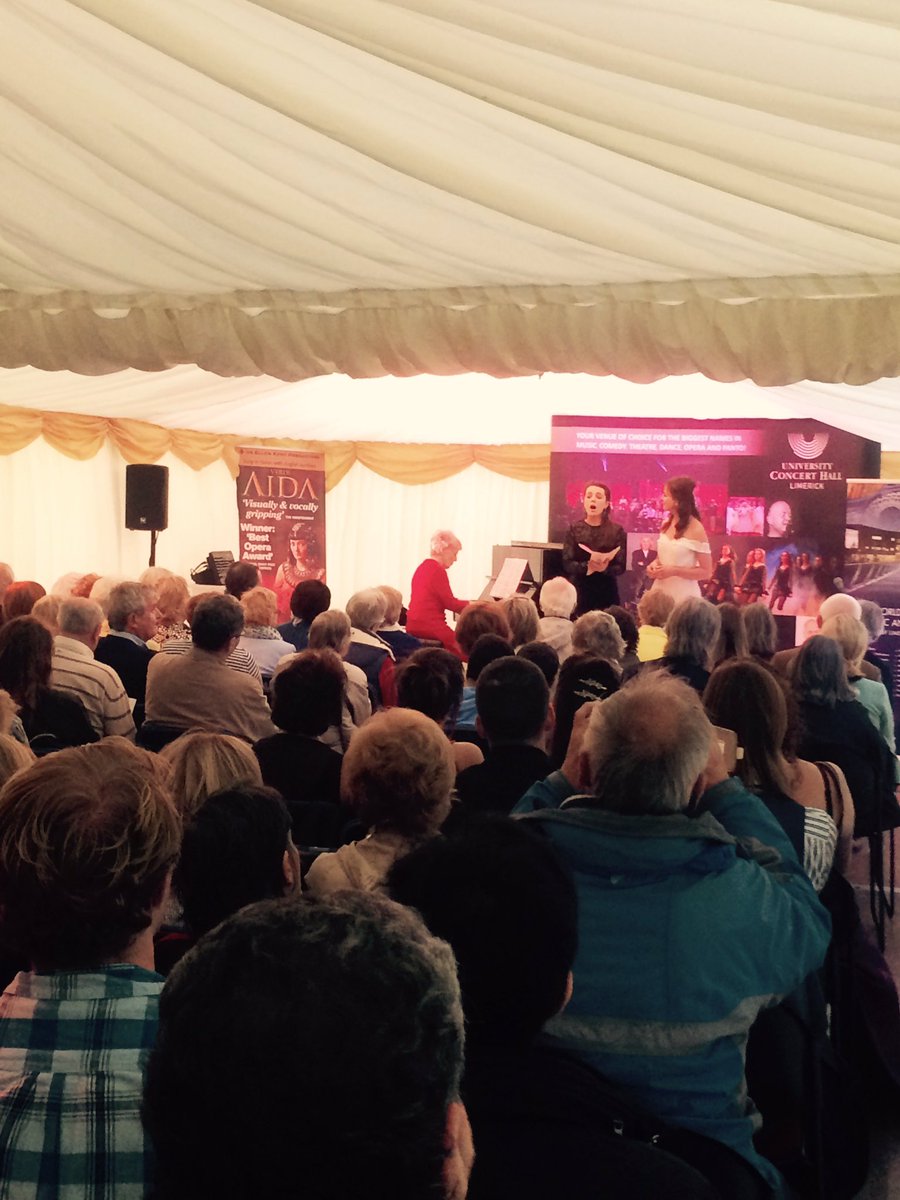 EmmaLFoote's tweet photo. It's a packed Marquee @HuntMuseum for #OperaDelights @CultureNight #PerformingArtsUL https://t.co/MZBU8MnQFm