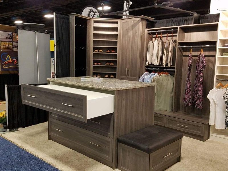 AccurideUS's tweet photo. Check out what Jeff Ellis #Closetpro owner did w/ #AccurideUS new #3160EC ! For the 1st time, 60" cabinetry drawers! https://t.co/sa0rlSXkq4