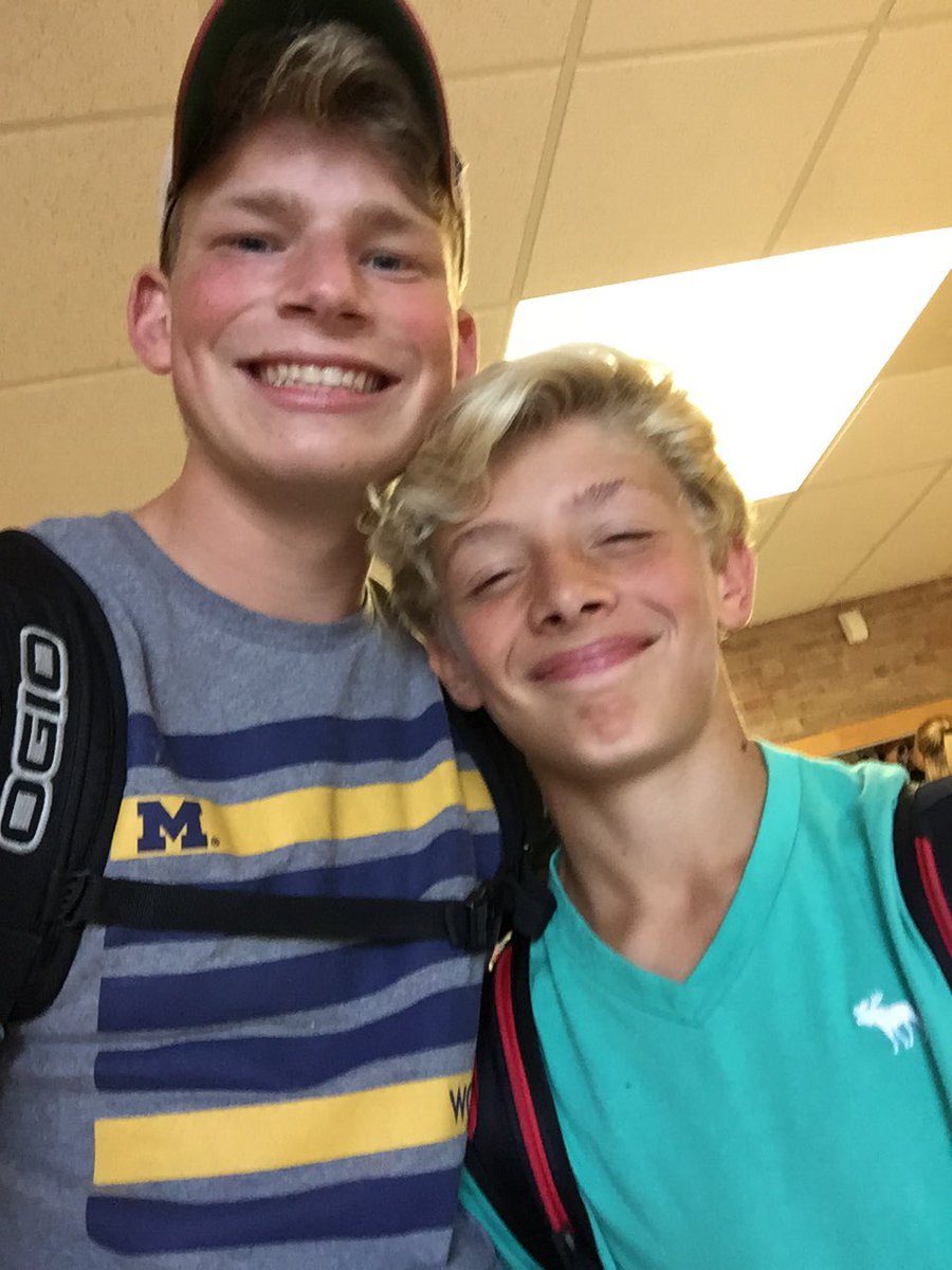 MakeMeAMaple's tweet photo. #M3rocks https://t.co/lbiWbW8kiH