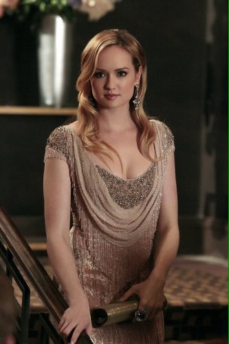 #SeBusca

✨Ivy Dickens✨

—FC: Kaylee DeFer. ¿RT?