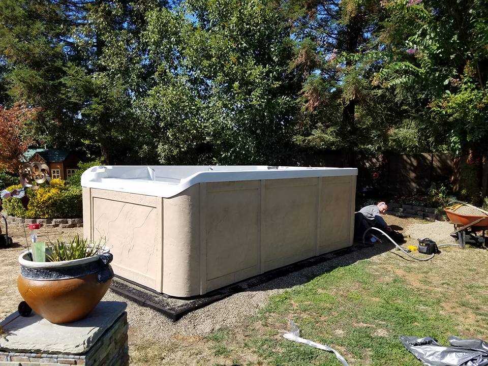 thespamover's tweet photo. Congratulations, yet another @CoastSpas Wellness Infinity Swim Spa Delivery! @coast_spas #coastspas #Ilovecoastspas https://t.co/r8EDlbizAN
